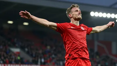 1. FC Heidenheim sichert sich den ersten Auswärtssieg der Saison bei SpVgg Greuther Fürth durch ein frühes Kopfballtor...